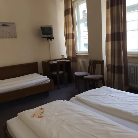 Hotel Sandstern 2*