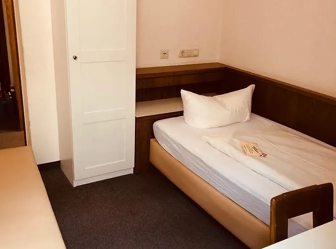 Sandstern ホテル 2*